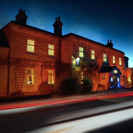 The Walnut Tree Inn Blisworth Exterior foto